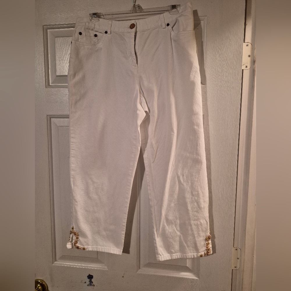 White Cropped Pants with Gold Embellishments Ruby RD Size 8